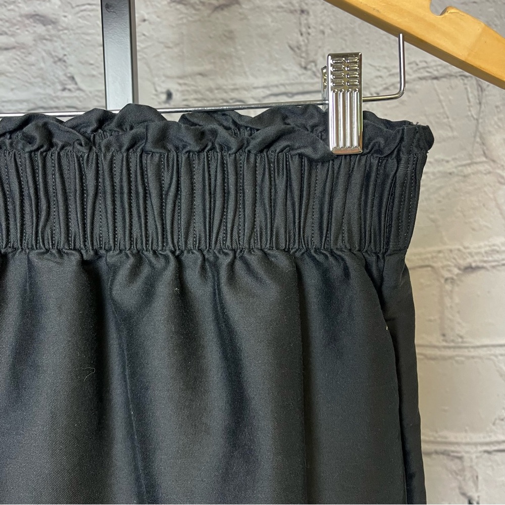 COS Black Mini Skirt. Elastic waistband with two side pockets. - Picture 4 of 7